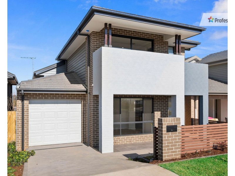 128 Longerenong Avenue, Box Hill NSW 2765