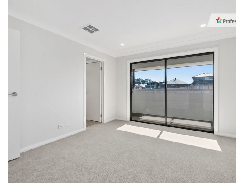 128 Longerenong Avenue, Box Hill NSW 2765