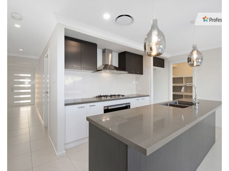 32 Centaurus Way, Box Hill NSW 2765