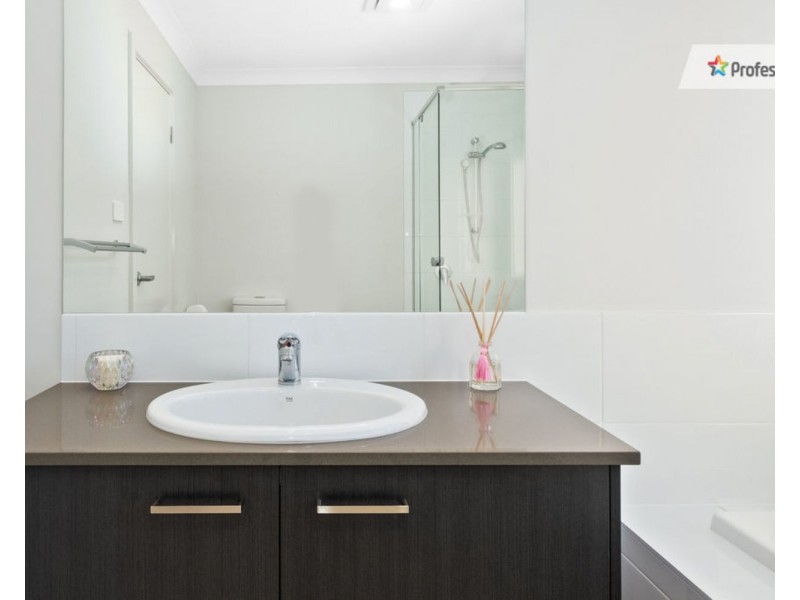 32 Centaurus Way, Box Hill NSW 2765