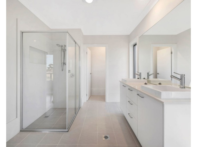 35 Longerenong Avenue, Box Hill NSW 2765