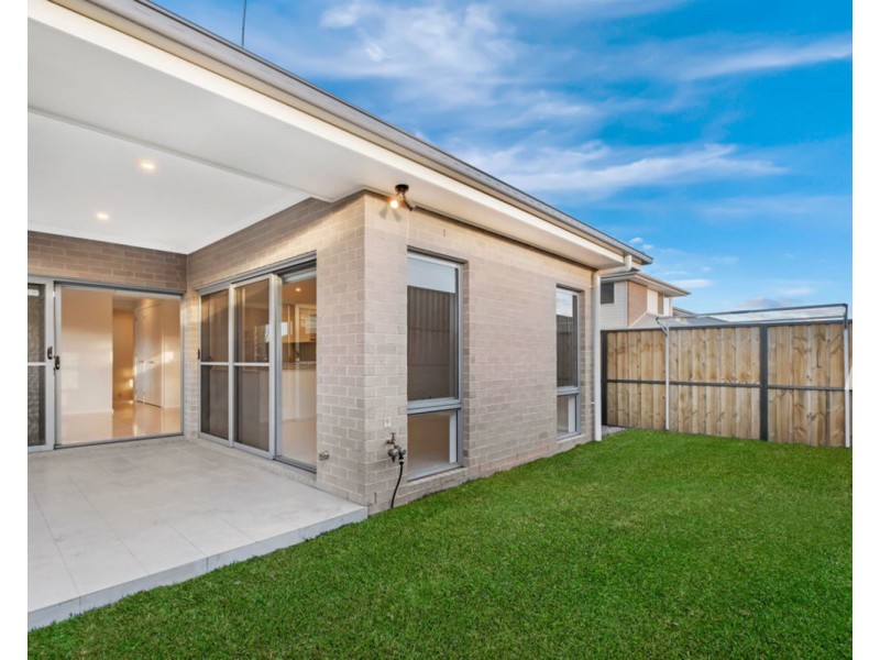 35 Longerenong Avenue, Box Hill NSW 2765