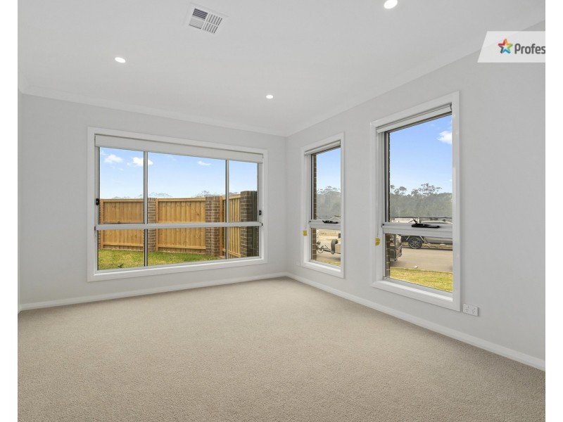 7 Thorpe Way, Box Hill NSW 2765