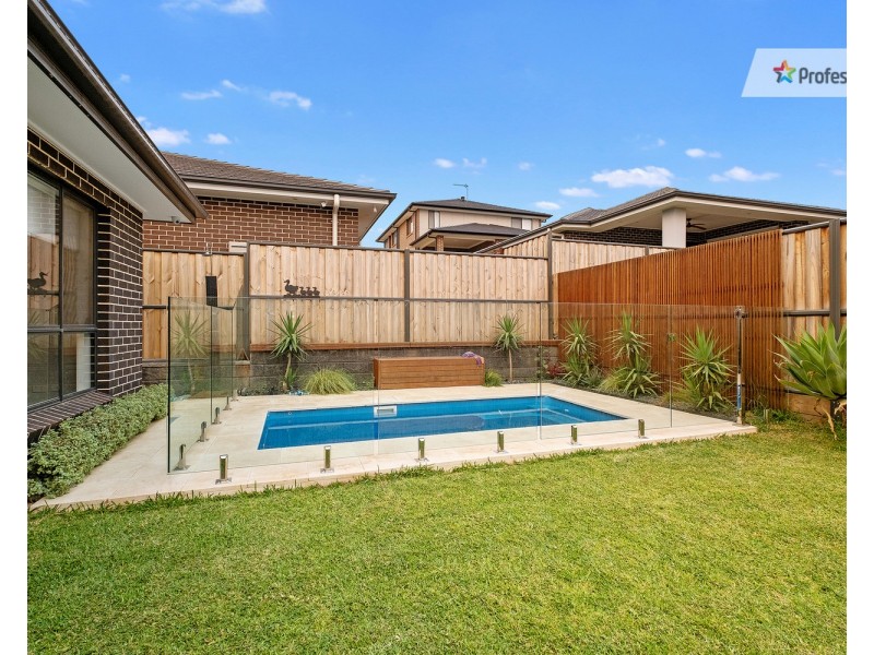 6 Capella Street, Box Hill NSW 2765