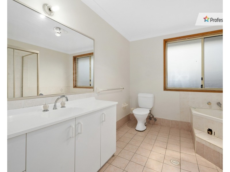 20 Lyndel Close, Quakers Hill NSW 2763