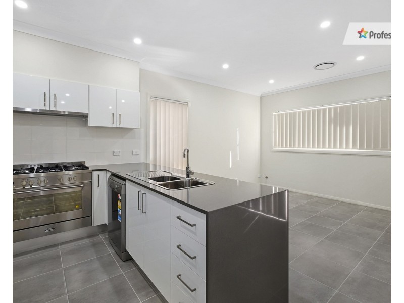 44 Fontana Drive, Box Hill NSW 2765
