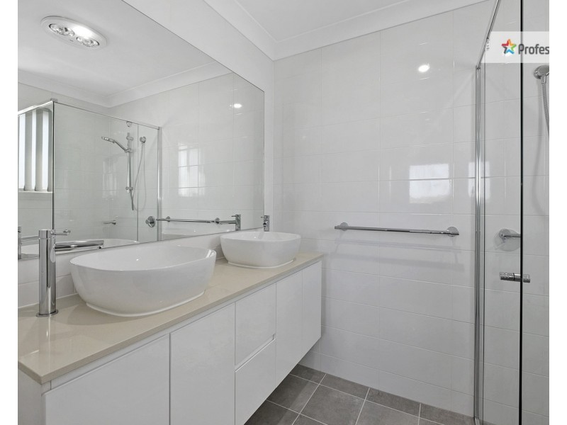 44 Fontana Drive, Box Hill NSW 2765