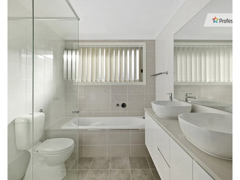 44 Fontana Drive, Box Hill NSW 2765