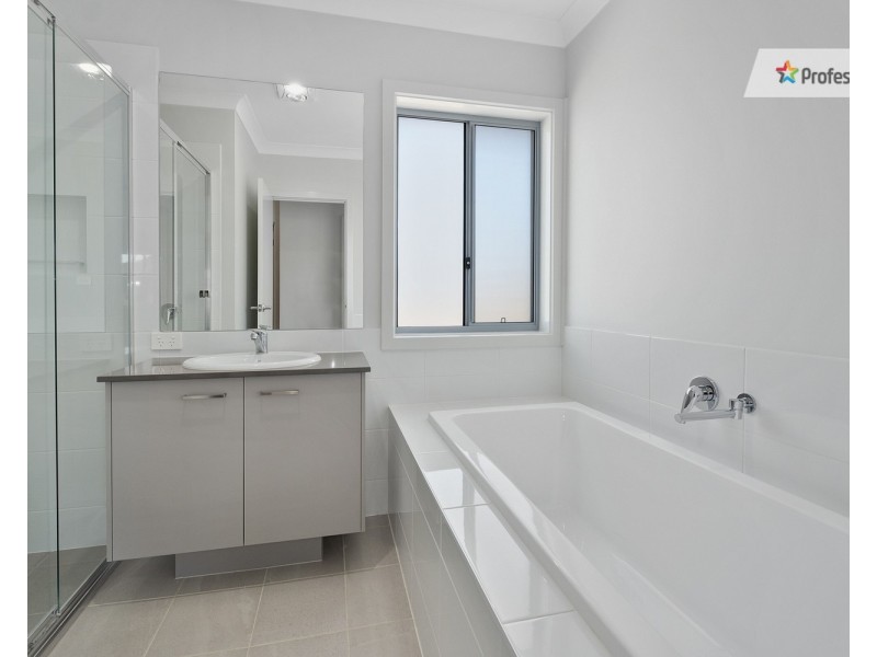 96 Levade Avenue, Box Hill NSW 2765