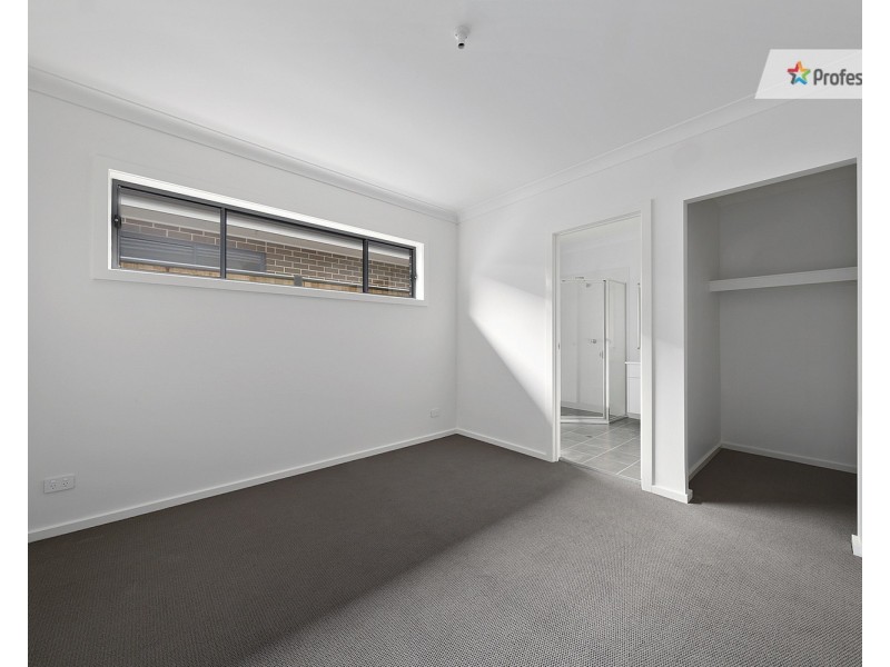 18 Kalinda Avenue, Box Hill NSW 2765