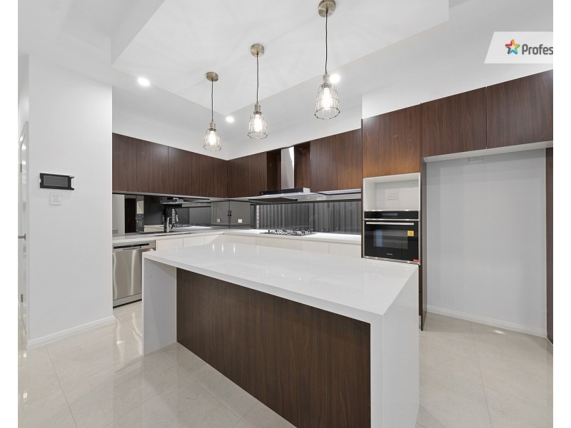 33 Gloaming Street, Box Hill NSW 2765