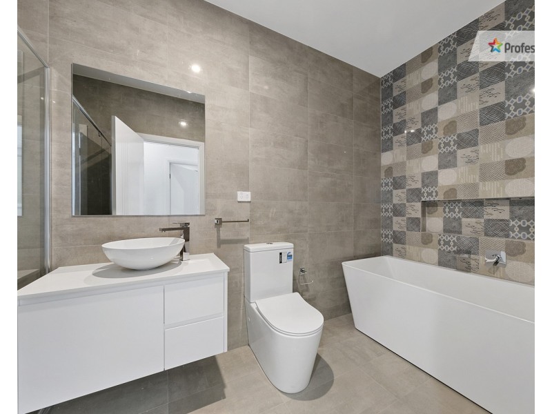 33 Gloaming Street, Box Hill NSW 2765