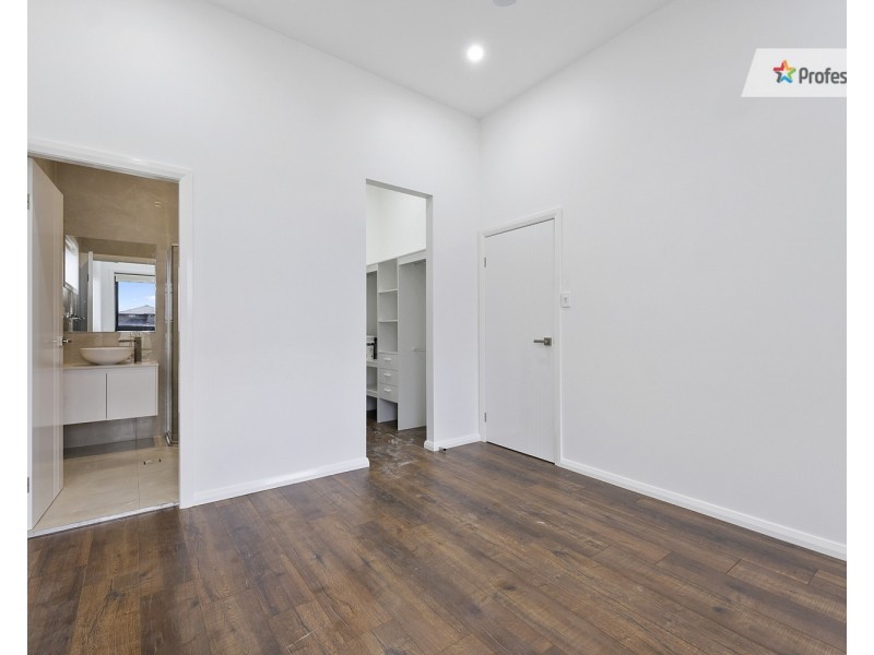 33 Gloaming Street, Box Hill NSW 2765