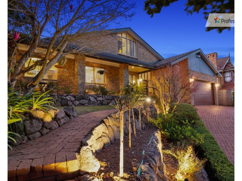 11 Kookaburra Place, West Pennant Hills NSW 2125