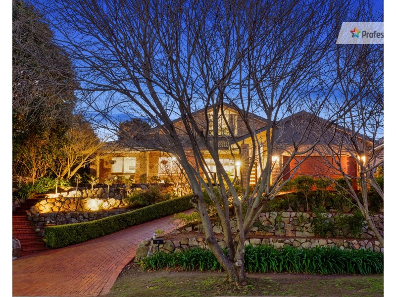 11 Kookaburra Place, West Pennant Hills NSW 2125