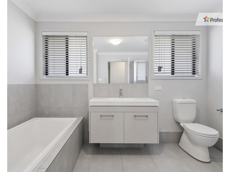 11 Brahman Road, Box Hill NSW 2765