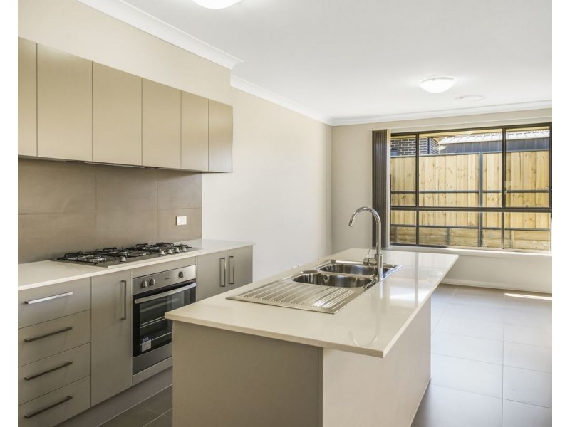 15 Dolomite Road, Box Hill NSW 2765