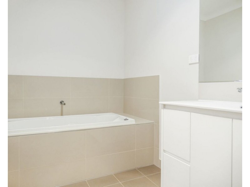 15 Dolomite Road, Box Hill NSW 2765