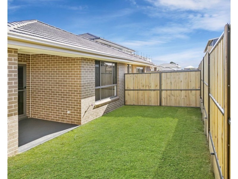 15 Dolomite Road, Box Hill NSW 2765