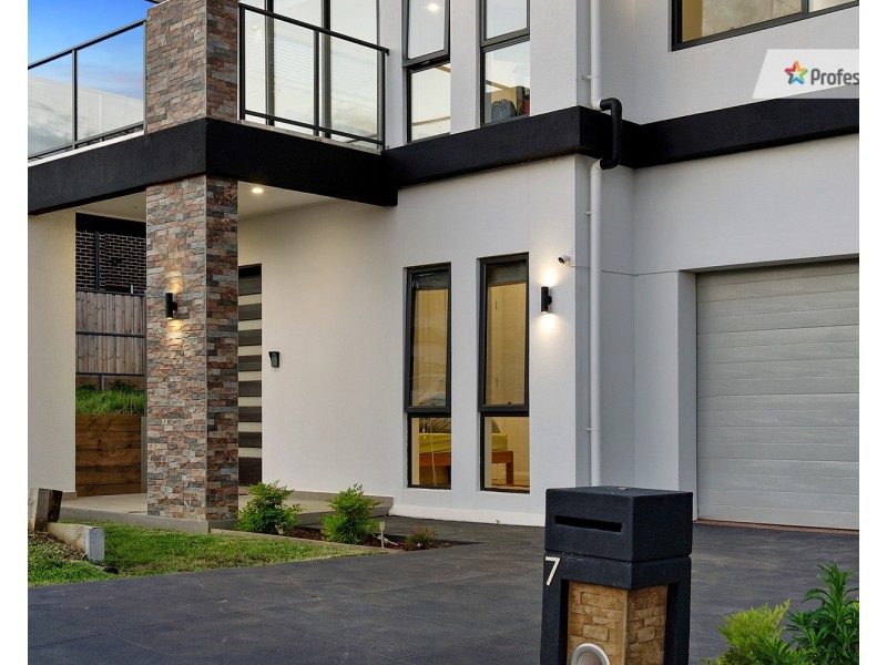 7 Hannaford Avenue, Box Hill NSW 2765