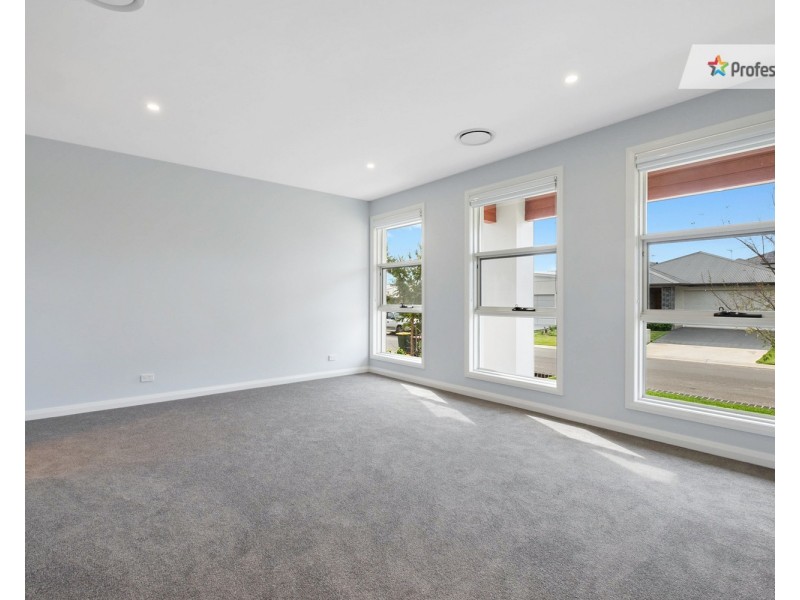 7 Cormo Way, Box Hill NSW 2765