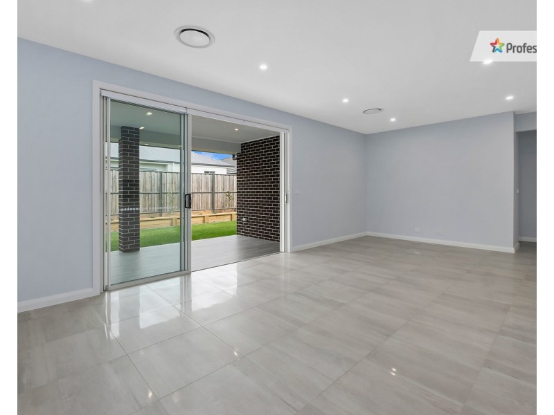 7 Cormo Way, Box Hill NSW 2765