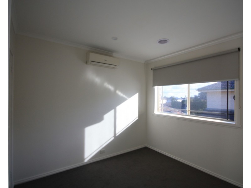 2/24 Barunah Street, Glenroy VIC 3046