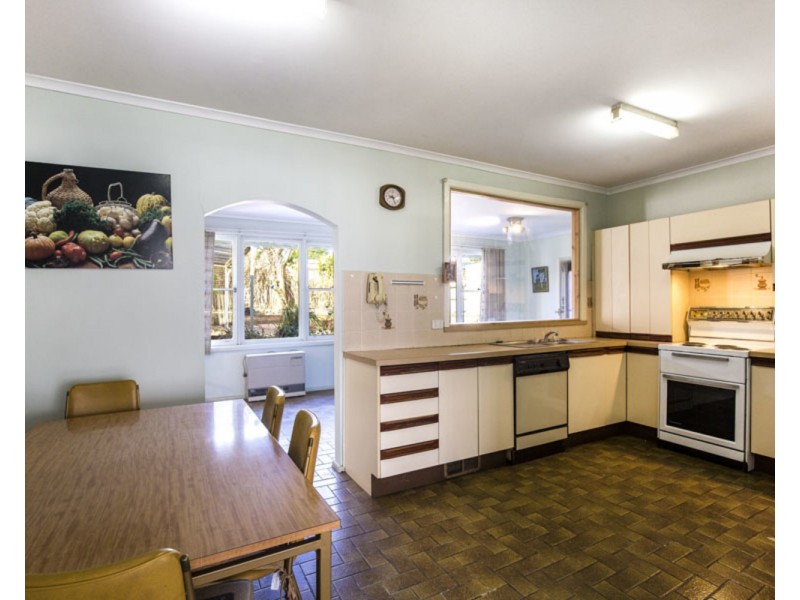 10 Moonee Boulevard, Glenroy VIC 3046