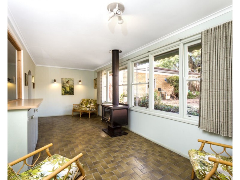 10 Moonee Boulevard, Glenroy VIC 3046