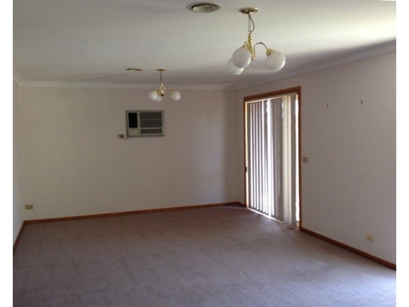 1/2 Tudor Street, Glenroy VIC 3046