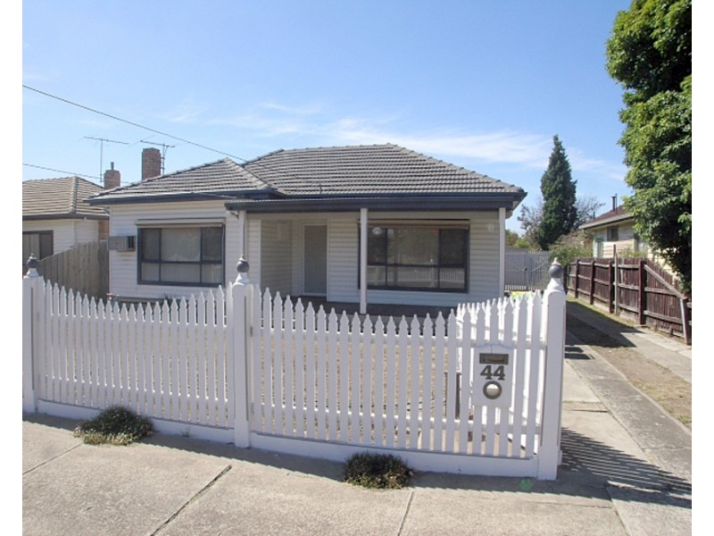 44 Halsbury Street, Hadfield VIC 3046