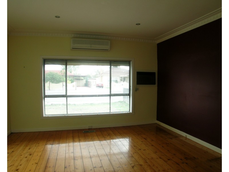 44 Halsbury Street, Hadfield VIC 3046