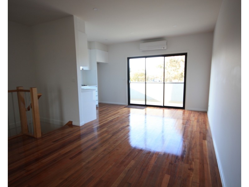 2/9 Lytton Street, Glenroy VIC 3046