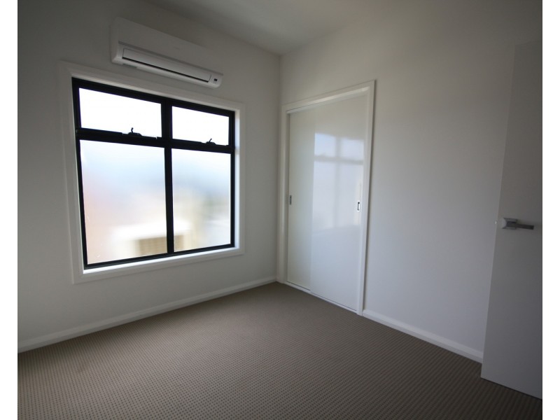 2/9 Lytton Street, Glenroy VIC 3046