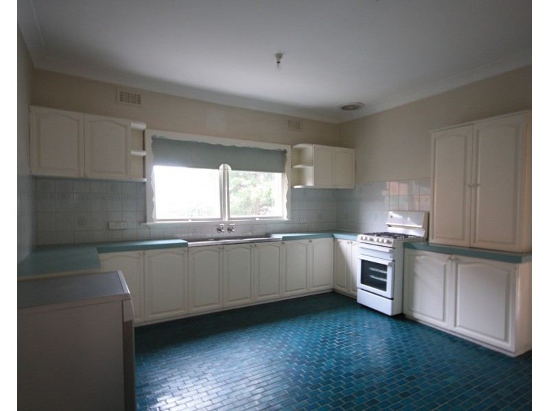 24 Marie Street, Oak Park VIC 3046