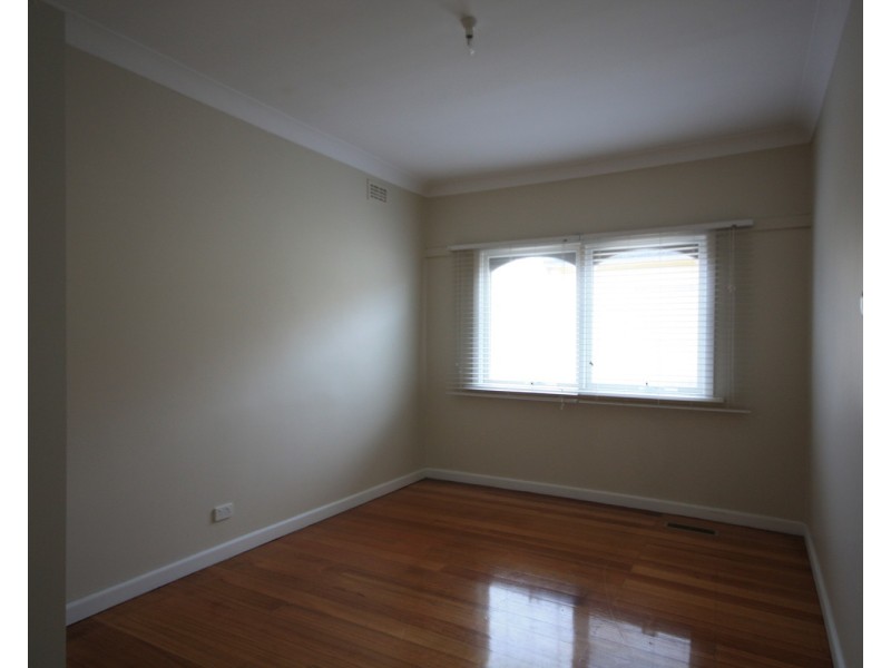 24 Marie Street, Oak Park VIC 3046
