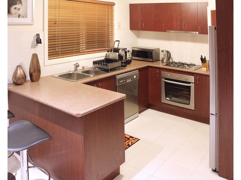 1/4-8 Mladen Court, Coolaroo VIC 3048