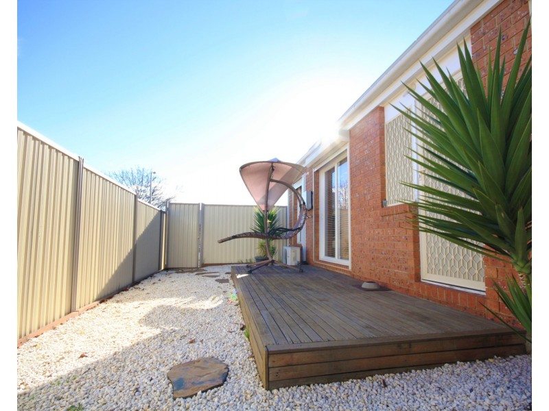 1/4-8 Mladen Court, Coolaroo VIC 3048