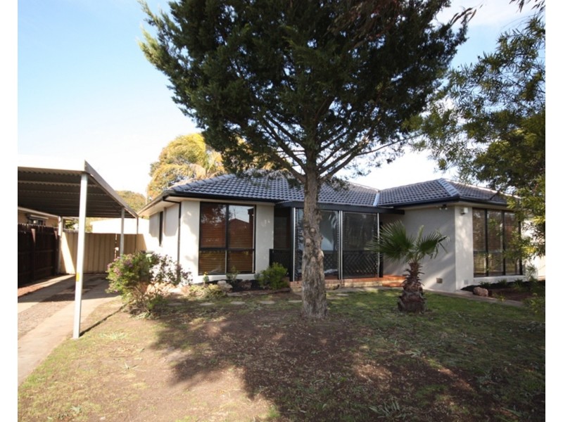 118 South Circular Drive, Gladstone Park VIC 3043