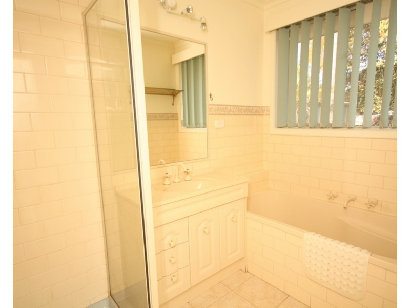 118 South Circular Drive, Gladstone Park VIC 3043