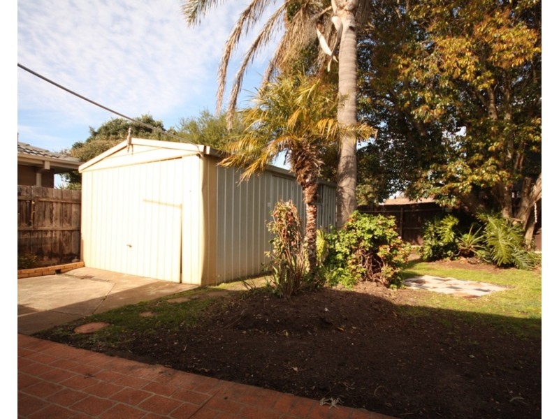 118 South Circular Drive, Gladstone Park VIC 3043
