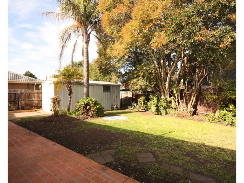 118 South Circular Drive, Gladstone Park VIC 3043