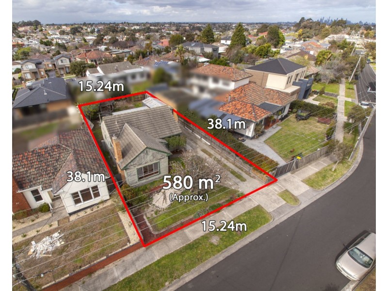 22 Grandison Grove, Oak Park VIC 3046