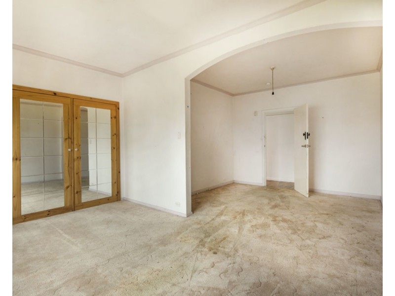 22 Grandison Grove, Oak Park VIC 3046