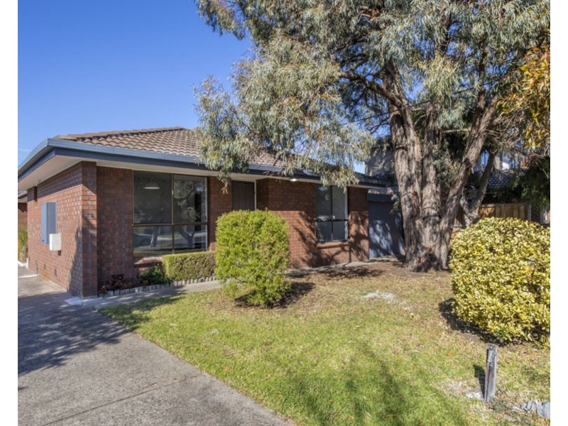 1/21 Gladstone Parade, Glenroy VIC 3046