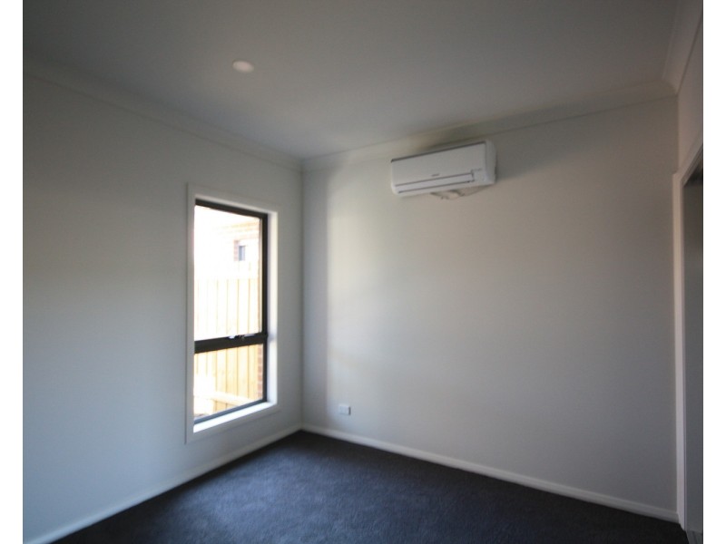 7/27-29 Geach Street, Dallas VIC 3047