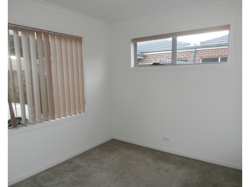 3/82 Glen Street, Glenroy VIC 3046