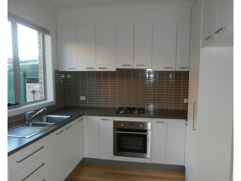 3/82 Glen Street, Glenroy VIC 3046