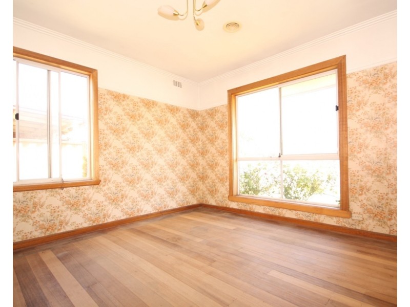 22  Kinnaird Street, Jacana VIC 3047