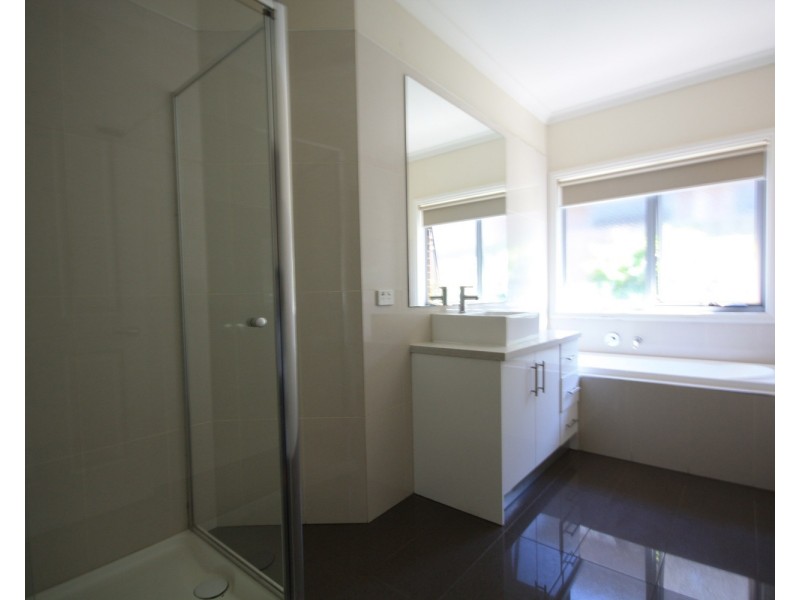 2/891 Pascoe Vale Road, Glenroy VIC 3046